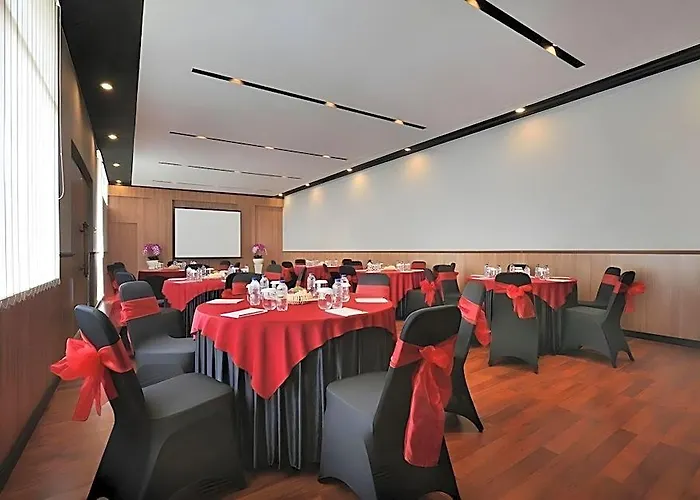 ホテル Pramana Zahill Kintamani 4*